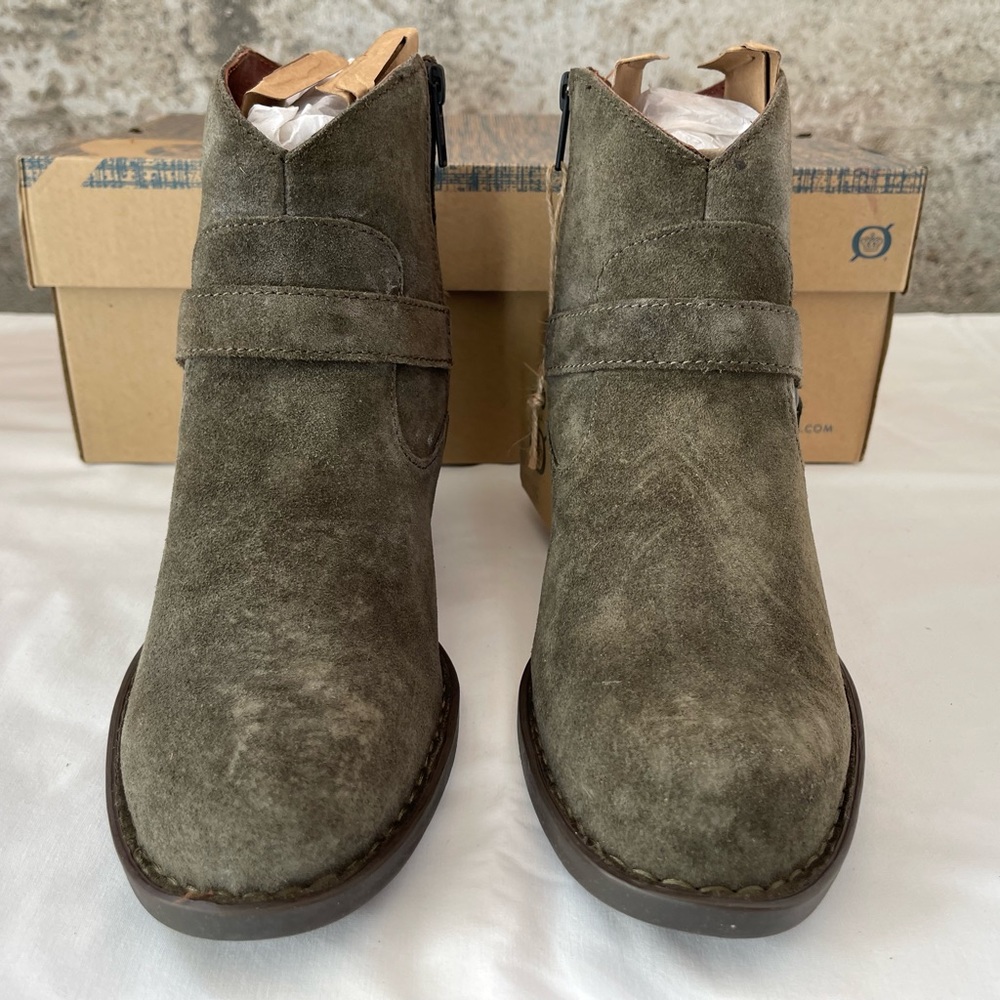 New Børn Carmel Green Suede Ankle Boots Women’s 9.5